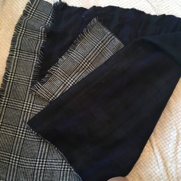 Aldo Accessories Reversible plaid Large Scarf - Picture 4 of 4